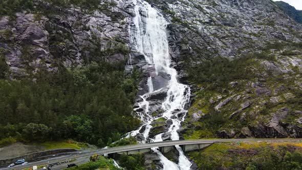 Langfoss (Langfossen) - the fifth highest waterfall in Norway.