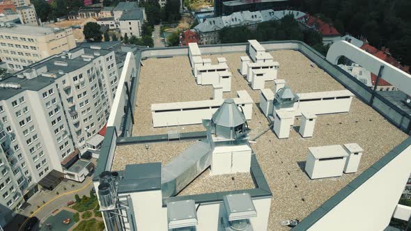 The Roof of a Multistorey Building and Communications on the Roof