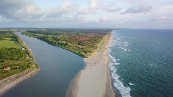 The river and the Ocean