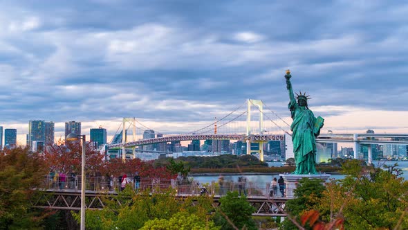 Rainbow bridge timelapse, Tokyo