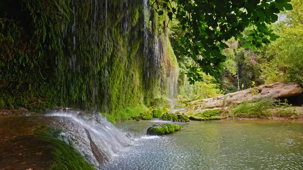Waterfall (4K)