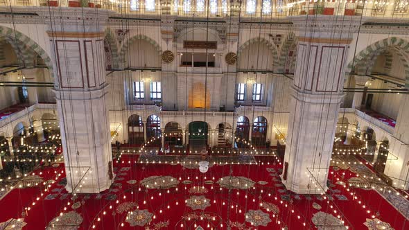 Istanbul Fatih Mosque Interior 4 alt