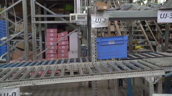 Box Warehouse Conveyor