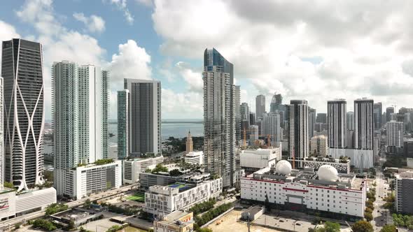 Aerial Approach Paramount Miami Worldcenter Tower From South