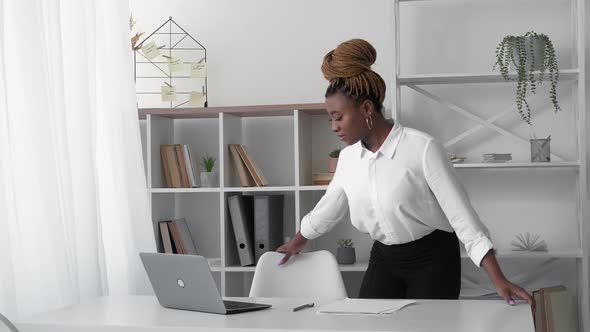 Office Job African Woman Computer Connection