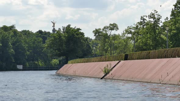 Berlin City - Spree River - Tiergarten Park