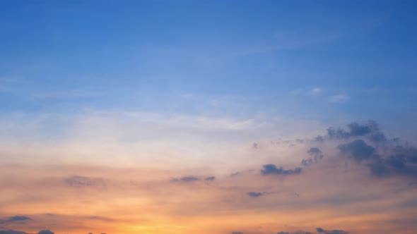 4K Sky Time lapse, Beautiful background, Sky Timelapse of skyscrapers. alt