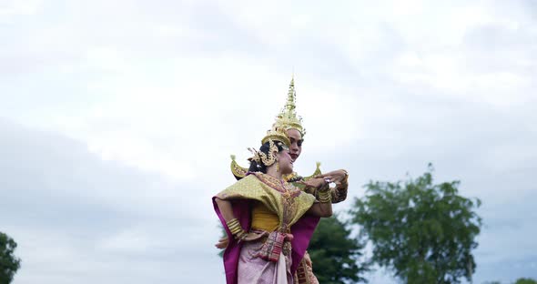 Khon performance arts acting entertainment dance traditional costume in the park