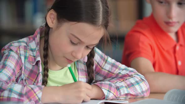 Prettiest Pupil  alt