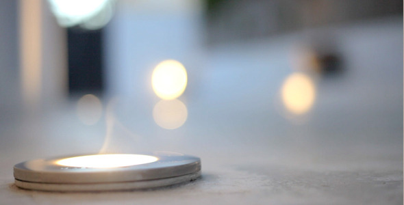 Light Turns On And Off alt