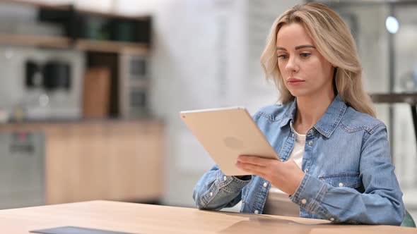 Loss Young Woman Reacting to Failure on Tablet