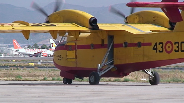 Aircraft At Airport 15