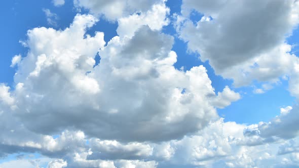 Moving clouds in the sky Time Lapse