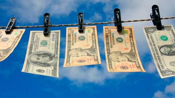 Paper Dollars On Rope 1 alt