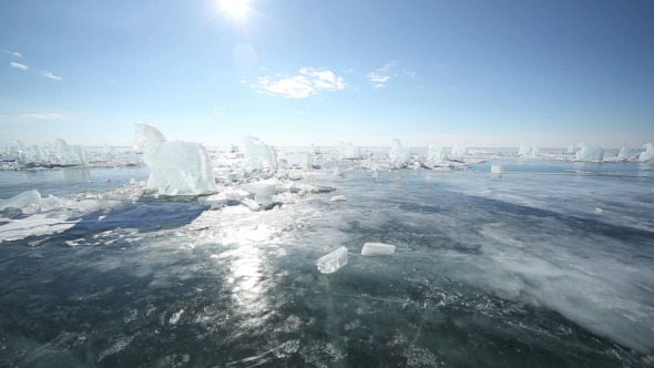 Panoramic Motion Along the Ice Horse 8