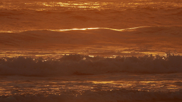 Waves Crashing on Beach 928 alt