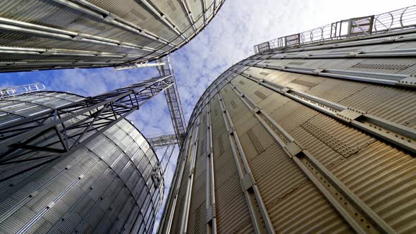 Aluminum containers for storing grains.