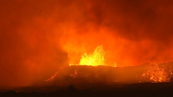 Volcano erupting in Iceland 02