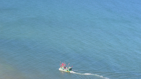 Fishing Boat and Blue Ocean 1 alt