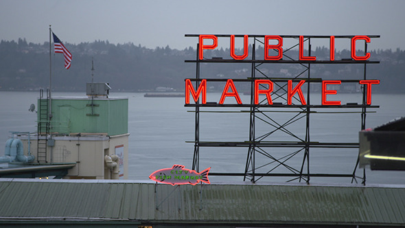 Seattle in the Rain - Public Market