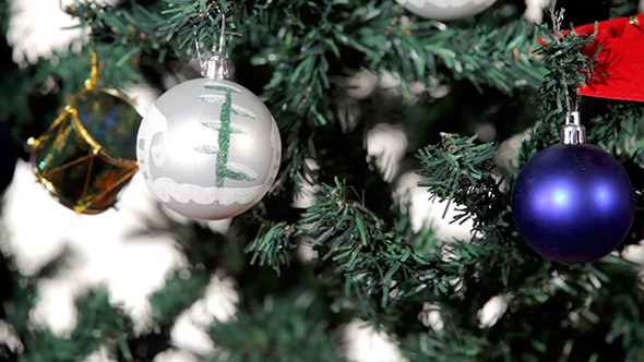 Christmas Tree With White And Blue Balls