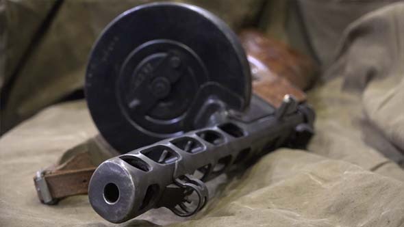 Soviet Machine Pistol or  Submachine Gun alt