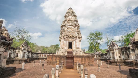  Prasat Sadok Kok Thom