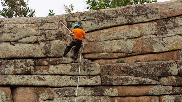 Man Trains to Conquer the Rock 6 alt