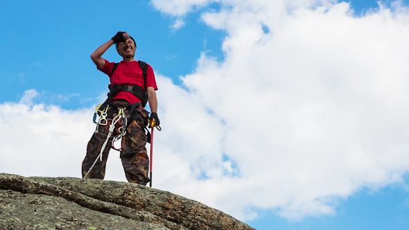 Man Trains to Conquer the Rock 9 alt