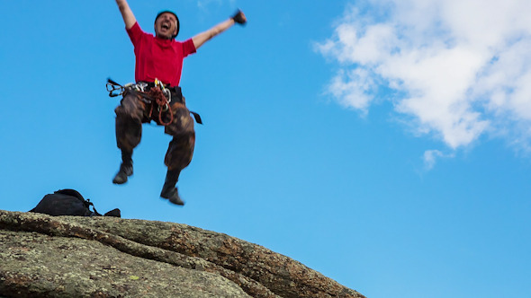 Man Trains to Conquer the Rock 10 alt