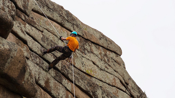 Man Trains to Conquer the Rock 18 alt