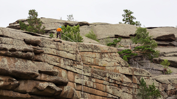 Man Trains to Conquer the Rock 19 alt