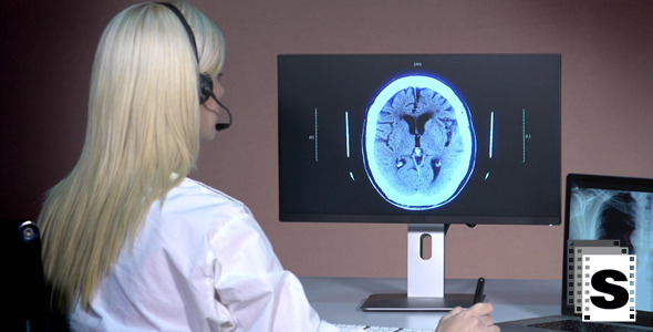 Female Doctor - Telemedicine alt