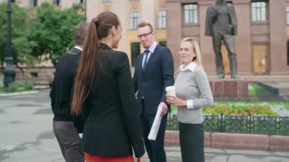 Before the Work Meeting   alt