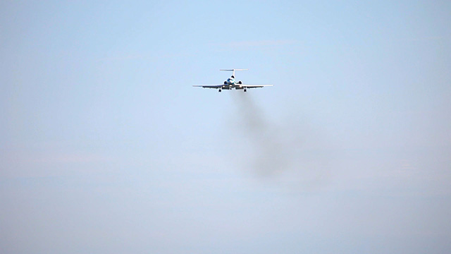 Tupolev-154 landing approach.