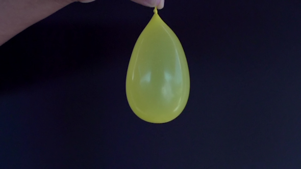 Water Balloon Being Popped alt