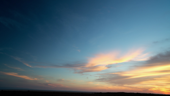 Amazing Sunset With Beautiful Colors alt