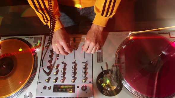 Dj Mixing Records 44