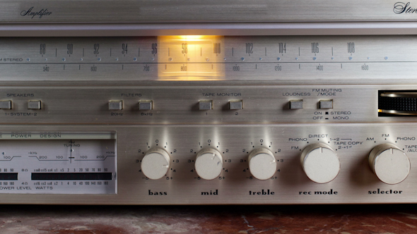 Vintage Radio Receiver, Frequency Dial Moving 10 alt