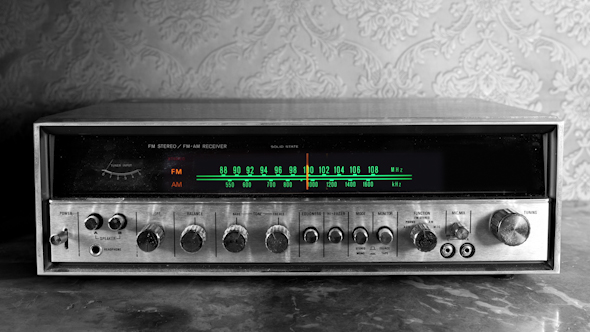 Vintage Radio Receiver, Frequency Dial Moving 5 alt