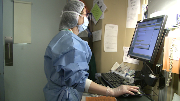 Female Robotic Surgeon (3 Of 12)