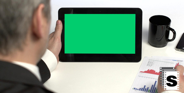 Working With Tablet (Green screen)