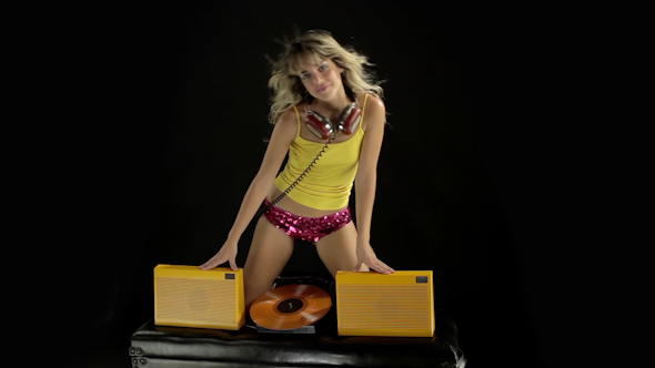 Girl Dancing, Vintage Sound System 1 alt