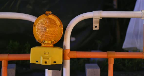 Yellow warning lamp blinking 