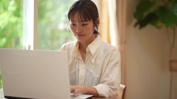 woman using a computer