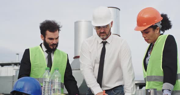 Closeup Details Construction Team Engineer alt