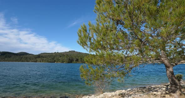 Lake Esparron, Alpes de Haute Provence, France
