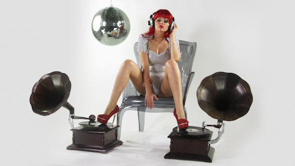 Gogo Dancing Disco Gramophones 3 alt