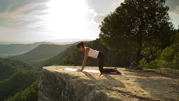 Yoga Teacher, Amazing Sunset, Mountain Clifftop 4 alt