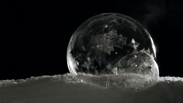 Ice Bubbles Freezing alt